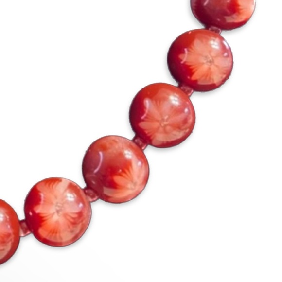 Vintage moonglow beaded necklace with flower center and sparkle in each bead - Picture 9 of 15